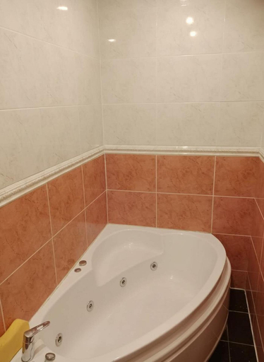 Bathroom 2, London - Waterfront House - Stay8 - Parking - Yard, London