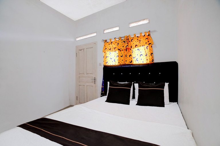 Room 3, OYO 95065 Villa Ade, Bogor