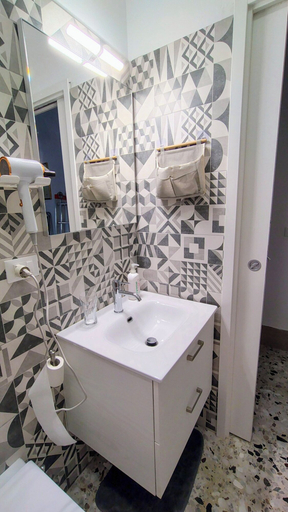 Bathroom 3, Casa Vacanze Il Vallo - Appartamenti con Piscine Indipendenti, Chieti