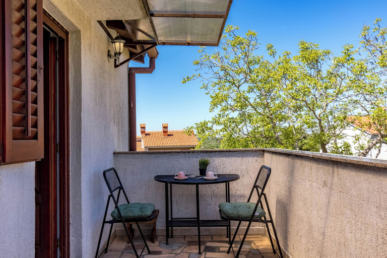 Balcony 4, Holiday Home Sladonja Apartments, Ližnjan