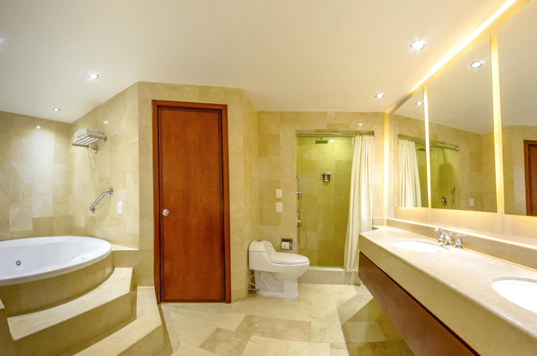 Bathroom 5, NH Cali Royal, Santiago de Cali