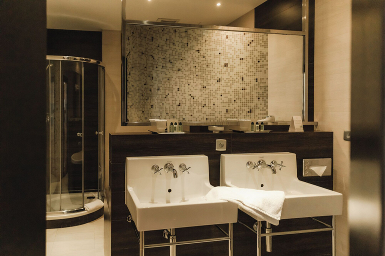 Bathroom 5, Hotel Dubna Skala, Žilina