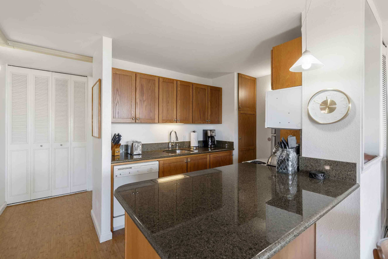 Private kitchen 2, Island Sands 500, Breathtaking Ocean Views, Spacious Lanais, Renovated, Split AC, Maui