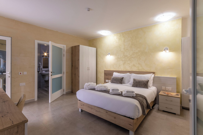 Room 3, Ta'Battista B&B with pool Ix-Xwejni