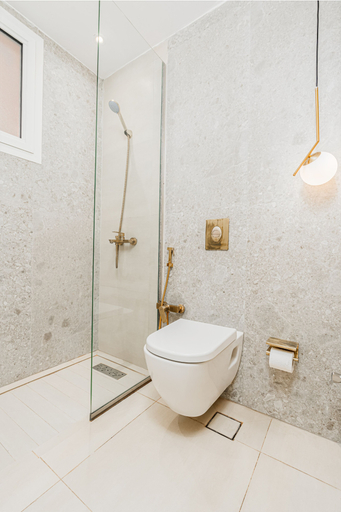 Bathroom 3, Luxury Home: Dedicatedwork Space, Parking, Riyadh
