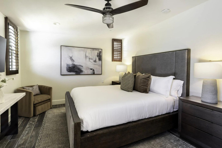 Room 2, Luxury Living With Game Rooms Poolside Paradise, Riverside