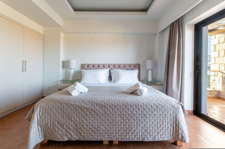 Room 2, Bliss Villas Complex With Private Pool, Crete