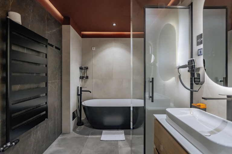 Bathroom 4, Hotel Helm, Niš