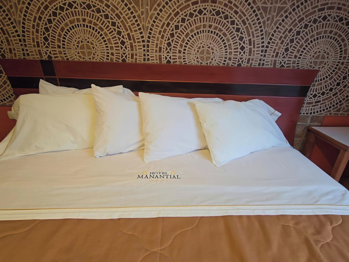 Bedroom 4, Hotel Manantial, Oyon