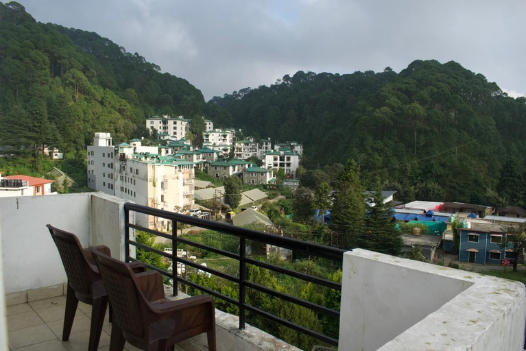 Balcony 5, Hotel Dark Clouds, Nainital