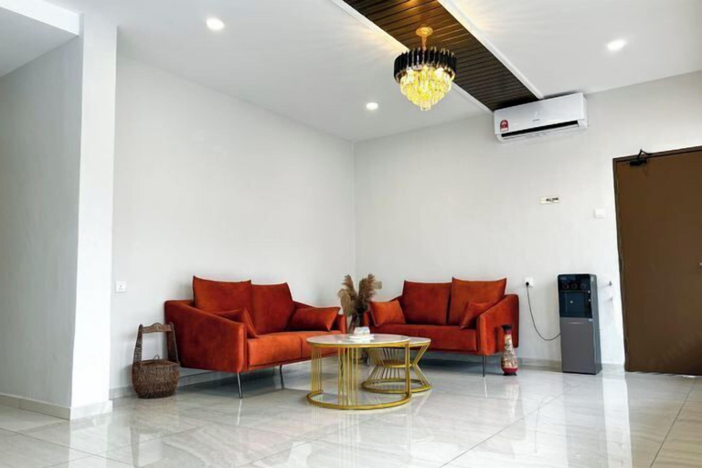 Others 2, mana mana hotel • Melaka •, Malacca City