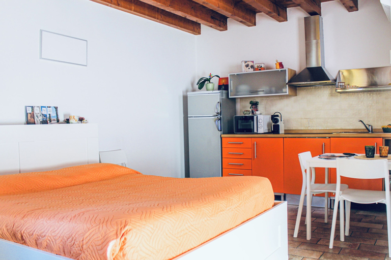Room 2, Bergamoeasyairport, Bergamo