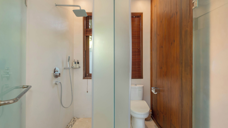 Bathroom 4, Alea Estate by Villa Finder, Badung