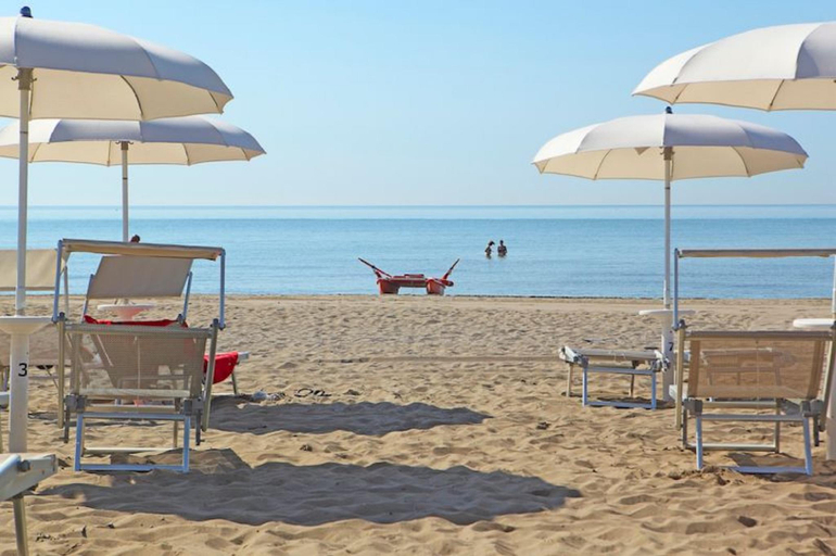 Beach 2, Central apartment at 250mt from the sea, Venezia