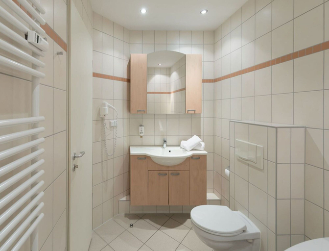 Bathroom 5, Elegant Eingerichtete Ferienwohnung, Mecklenburgische Seenplatte