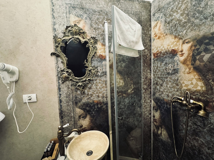 Bathroom 3, Conacul Coroanei Luxury Boutique, Municipiul Bucuresti