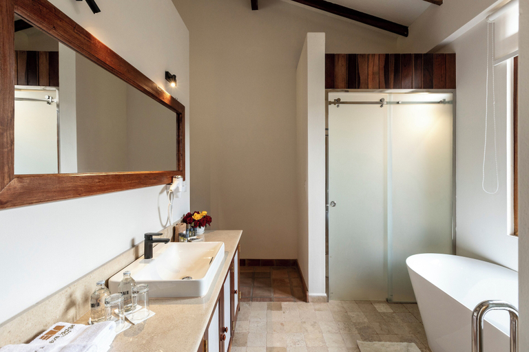 Bathroom 4, Hotel Casa Eva, Urubamba
