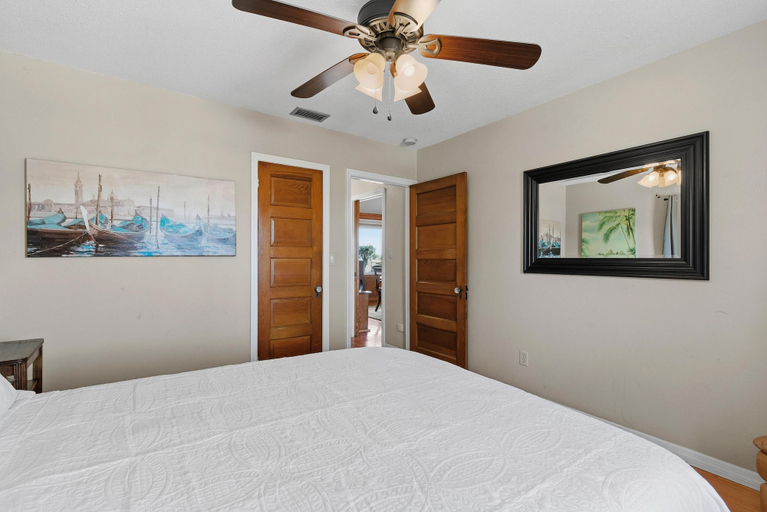 Bedroom 4, Decked Out House On Hill St, Volusia
