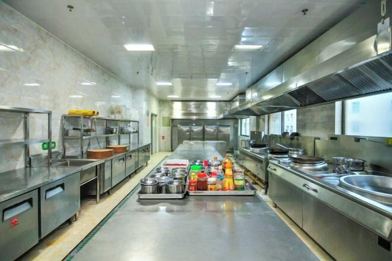Food & Drinks, Style Hotel, Chuxiong Yi