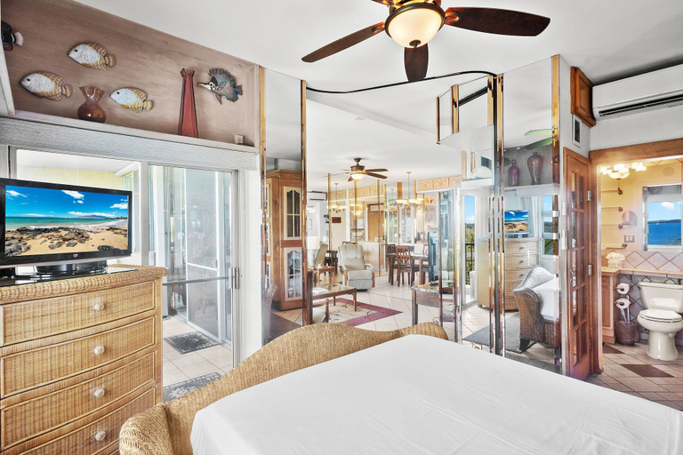 Room 2, Menehune Shores 606 - Direct Ocean Front, Dramatic Ocean Views, Wi-fi, Split AC!, Maui
