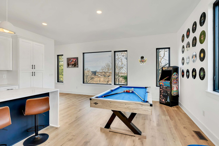 Room 4, 4 Rooftop Decks 4 Hot Tubs Game Rooms Sauna, Davidson
