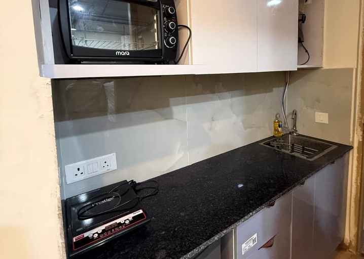 Private kitchen, The cozy Nest & Stay, Gautam Buddha Nagar