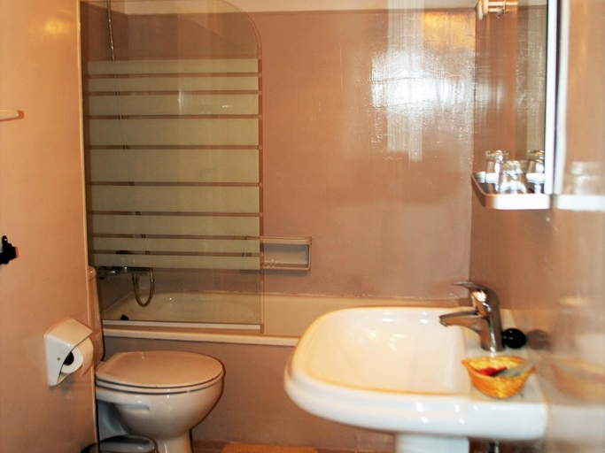 Bathroom 4, Hotel Roc de St Miquel