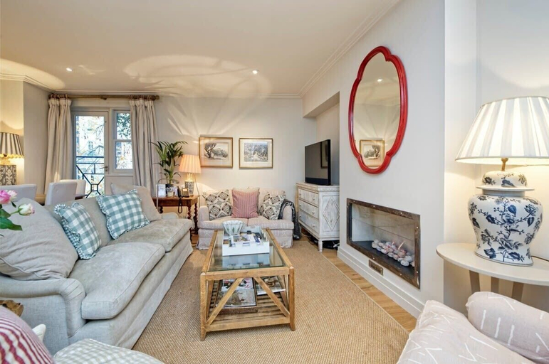 Others 5, Gorgeous 4-bed House Near Museums & Hyde Park, London