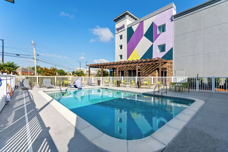 Sport & Beauty, Spark by Hilton Dothan, Houston