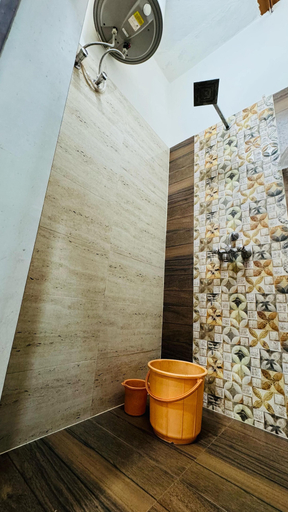 Bathroom 5, Deena Residency, Varanasi