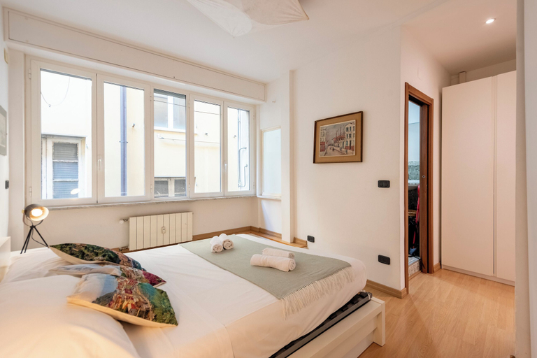 Room 4, Genova House Historic Center, Genova