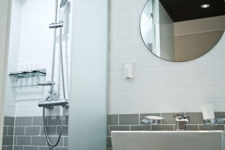 Bathroom 3, Shin Shin Hotel Jeju Worldcup, Seogwipo