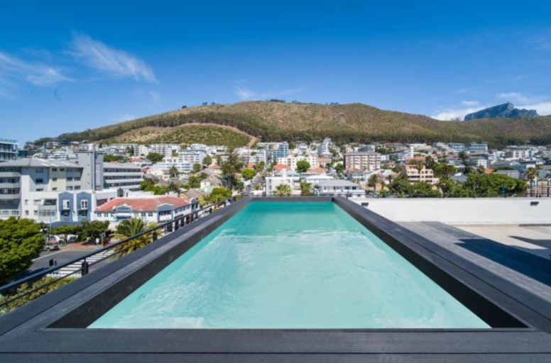 Rooftop pool