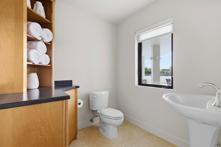 Bathroom 4, Villa Amelia, Volusia