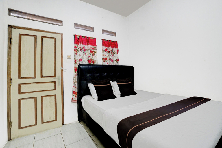 Room 5, OYO 95065 Villa Ade, Bogor