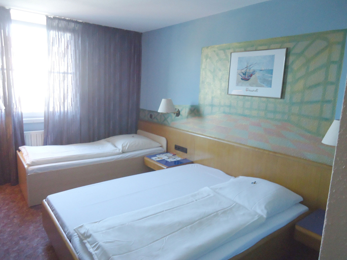 Bedroom 4, enjoyHotel garni Korntal Stuttgart, Ludwigsburg
