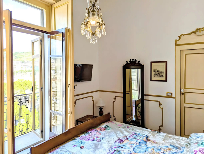 Bedroom 3, B&B Salerno Royal Suite Central Station, Salerno