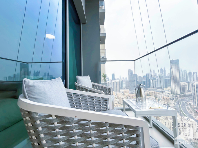Food & Drinks, Spacious 3.5 Bedroom Apartment in Burj Royale, Dubai