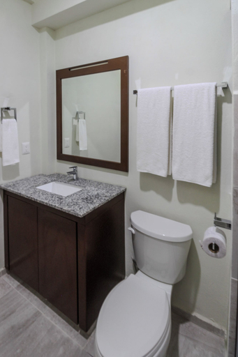 Bathroom 4, HOTEL RAMI, Valladolid