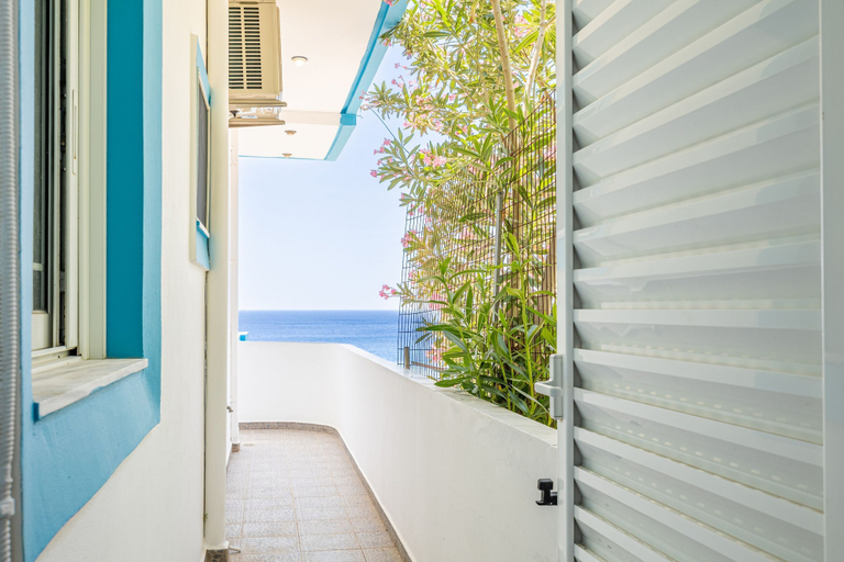 Room 5, The Libyan Coast House, Crete