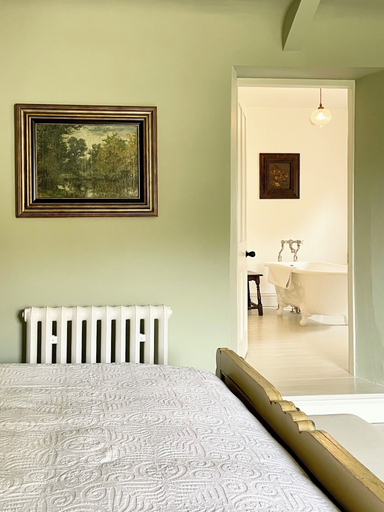 Room 2, The Green, Wiltshire