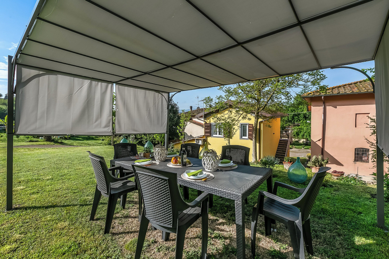 Others 3, Cozy Apt Intypical Hayloft With Garden, Florence