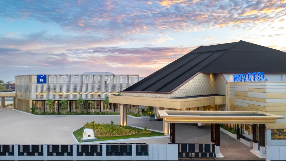 Exterior & Views 2, Novotel Pontianak Convention Centre, Pontianak
