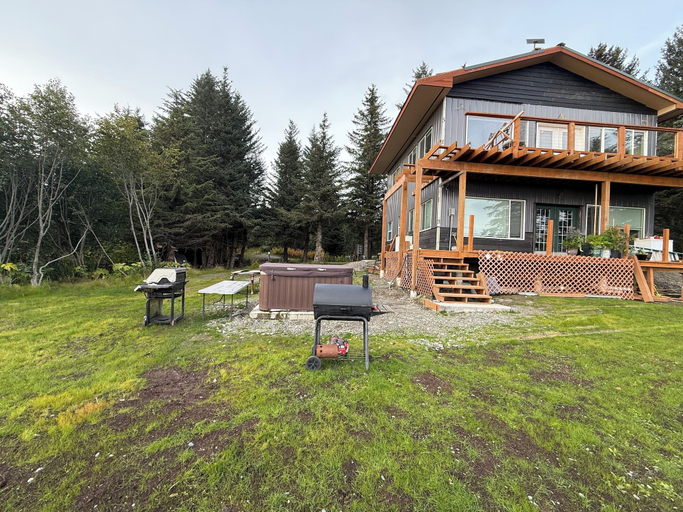 Exterior & Views 2, Paradise Suites Eagles Nest Apt C, Kenai Peninsula