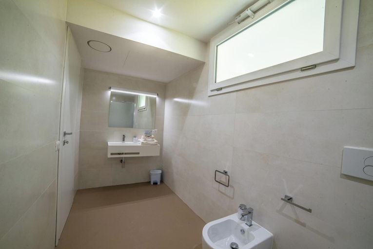 Bathroom 3, Agricola Chiani 1 Triple Relax&pool, Lecce
