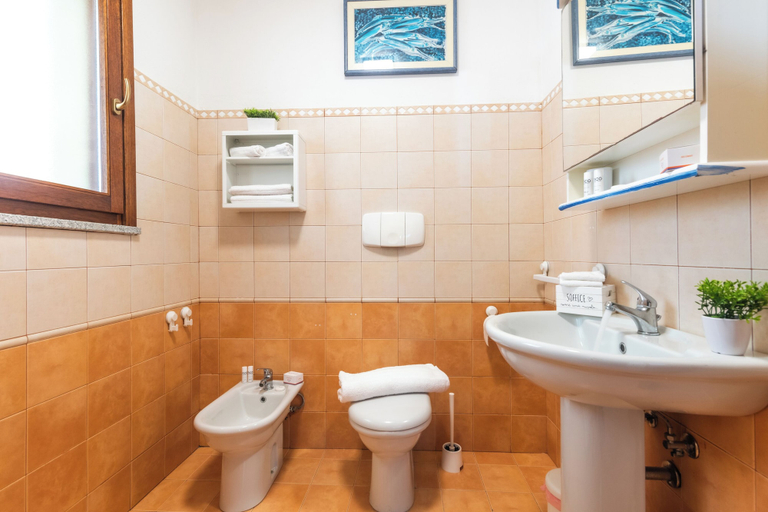 Bathroom 3, Residence I Mirti n. 8, Olbia-Tempio