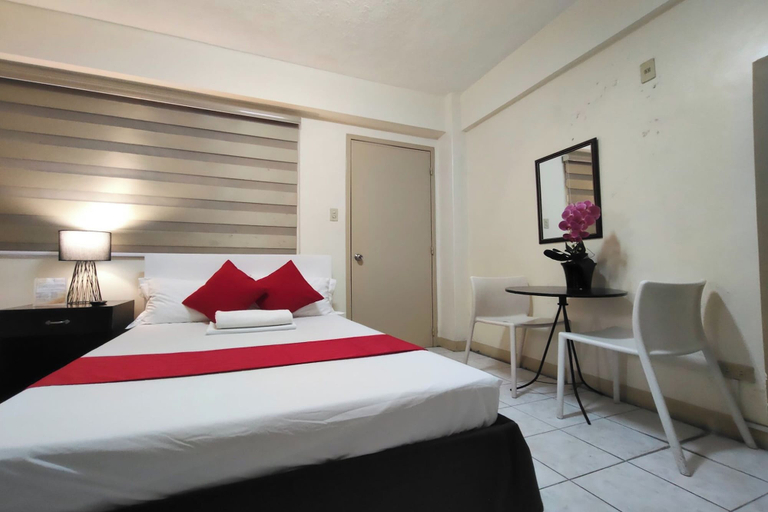 Room 4, Orangenest Apartelle, Manila City