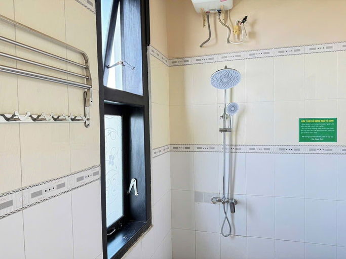 Bathroom 3, Doi Ngoai Bien Phong SPA Hotel, Buon Ma Thuot
