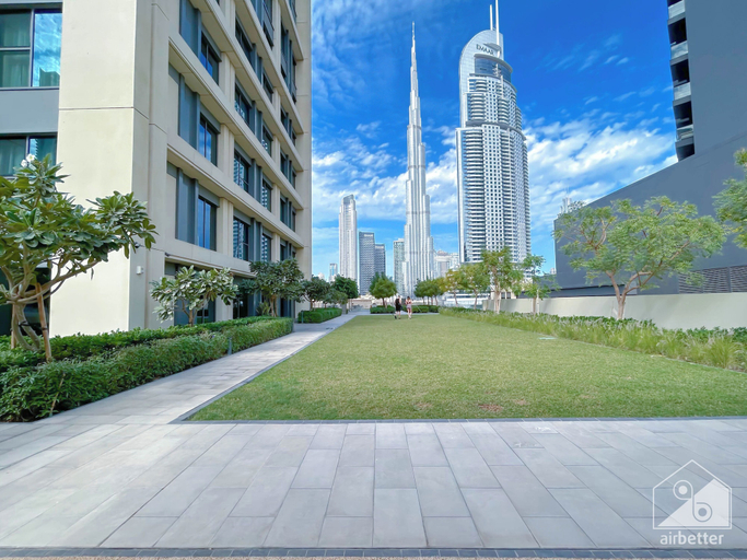 Exterior & Views 2, Luxurious Burj Royale One-bedroom & City Views, Dubai