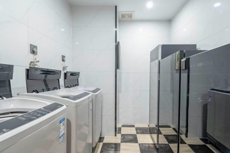 Bathroom, Yihe Hotel, Dongguan